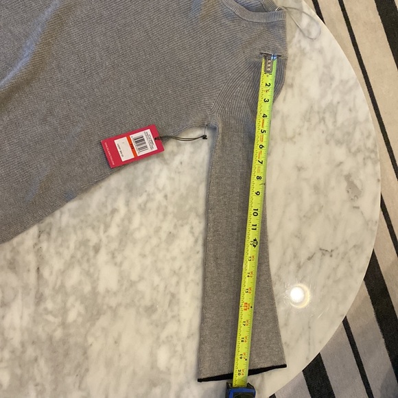 Vince Camuto - XSP Gray Sweater - New with Tags - Picture 9 of 10